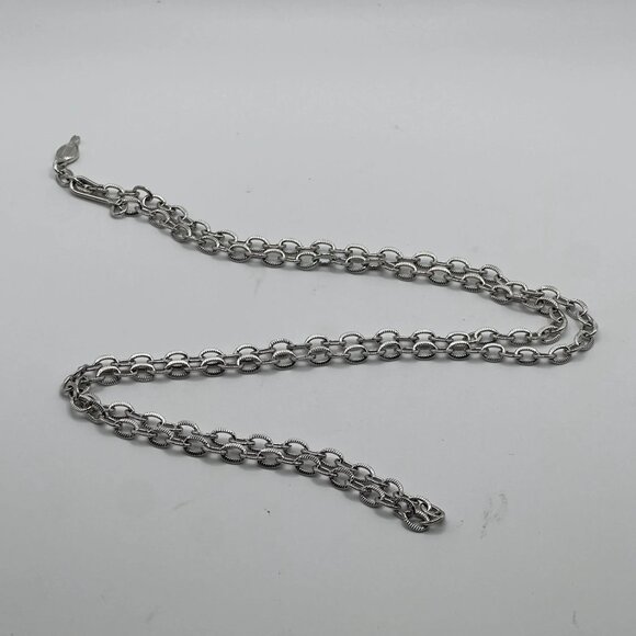 Vintage Sarah Coventry Jewelry. Long silver tone stamped chain. 30” adjustable - Picture 4 of 9